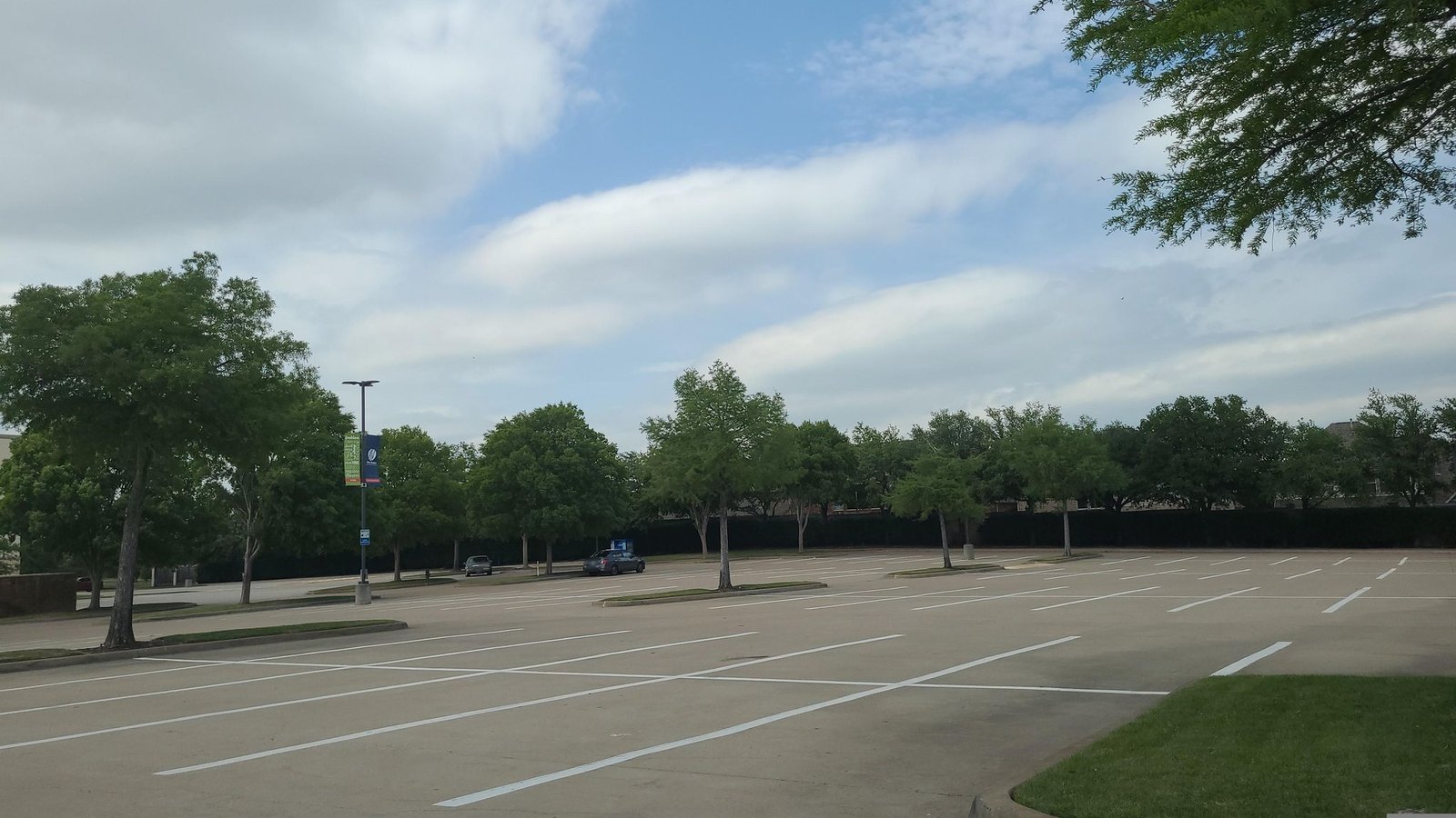 Exterior of Robertson's Creek shopping center on Long Prairie Road in Flower Mound, Texas, where Hammer & Nails is under construction