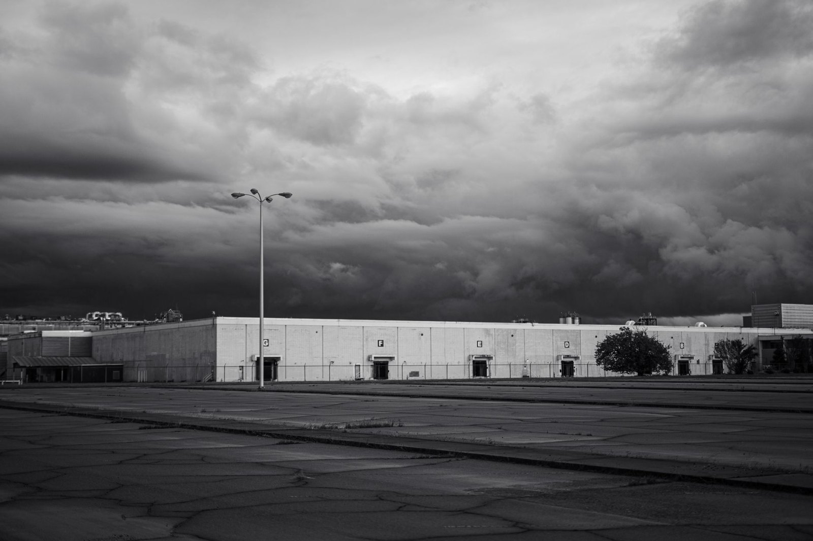 Exterior of a warehouse membership grocery store, the type proposed for the Argyle Heath Tract